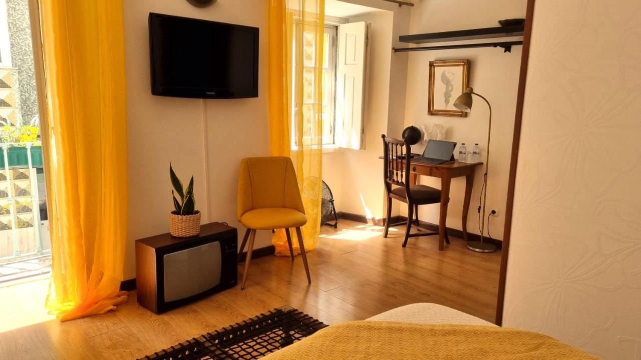 Casa Do Criativo Bed&Breakfast Almada Exterior foto